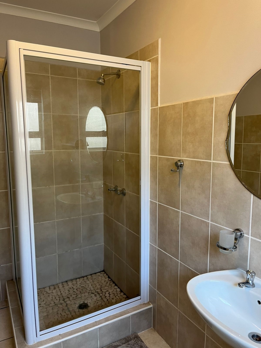 To Let 1 Bedroom Property for Rent in Fernwood Western Cape